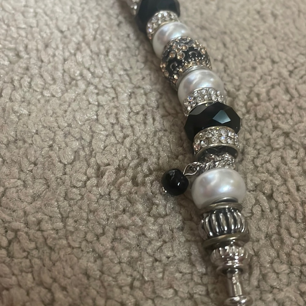 Elegant pandora bracelt